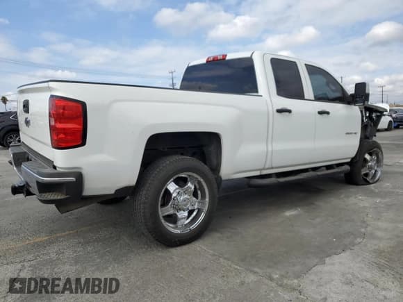 ✅ 2015 Chevrolet Silverado 2500HD Work Truck • VIN: 1GC2CUEG6FZ109404 • Лот: 82075945. Опубликован ранее на Copart с пробегом 159 816 миль. Бесплатный доступ к архиву аукционных продаж из США и подробный отчёт об истории автомобиля на DreamBid. Изображение 3.