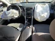 ✅ 2013 Hyundai Sonata GLS • VIN: 5NPEB4AC9DH705131 • Lot: 72051714. Wystawiony na Copart z przebiegiem Nie podano. Bezpłatny archiwum sprzedaży aukcyjnych z USA i szczegółowy raport historii pojazdu na DreamBid. Zdjęcie 8.