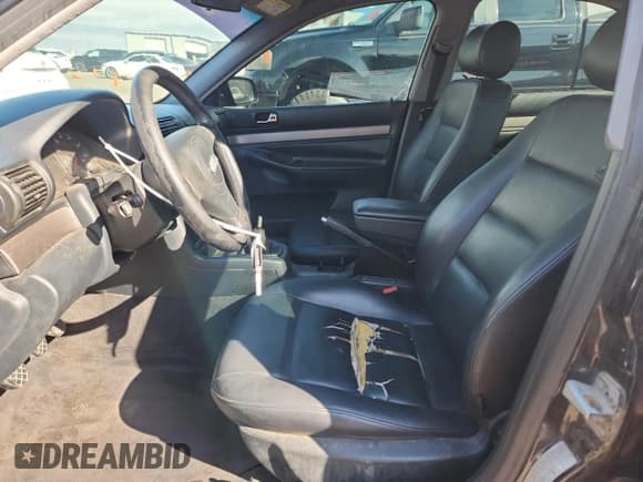 ✅ 1998 Audi A4 • VIN: WAUCB28D3WA090223 • Lot: 85363505. Wystawiony na Copart z przebiegiem 191 636 mil. Bezpłatny archiwum sprzedaży aukcyjnych z USA i szczegółowy raport historii pojazdu na DreamBid. Zdjęcie 7.