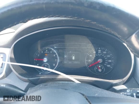 ✅ 2018 Kia Sorento LX • VIN: 5XYPG4A32JG416637 • Lot: 43584851. Wystawiony na IAAI z przebiegiem 173 327 mil. Bezpłatny archiwum sprzedaży aukcyjnych z USA i szczegółowy raport historii pojazdu na DreamBid. Zdjęcie 7.