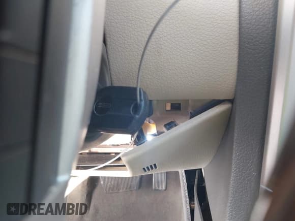 ✅ 2010 Lincoln MKX • VIN: 2LMDJ8JC1ABJ12859 • Lot: 41822691. Listed on IAAI with 164,502 mi. Free auction sales archive from the USA and detailed vehicle history report at DreamBid. Image 11.