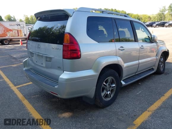 ✅ 2007 Lexus GX 470 • VIN: JTJBT20X170143684 • Lot: 43069429. Wystawiony na IAAI z przebiegiem 218 075 mil. Bezpłatny archiwum sprzedaży aukcyjnych z USA i szczegółowy raport historii pojazdu na DreamBid. Zdjęcie 4.
