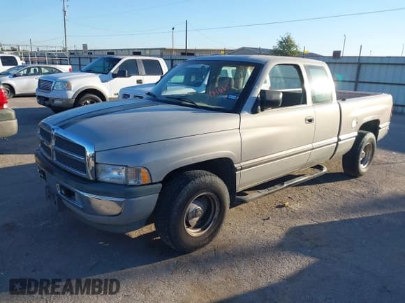 ✅ 1996 Dodge 1500 • VIN: 3B7HC13Y7TG184113 • Lot: 43466567. Wystawiony na IAAI z przebiegiem 232 110 mil. Bezpłatny archiwum sprzedaży aukcyjnych z USA i szczegółowy raport historii pojazdu na DreamBid. Zdjęcie 2.