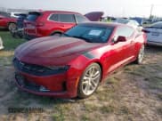 ✅ 2021 Chevrolet Camaro 1LS • VIN: 1G1FB1RX1M0121709 • Lot: 41943012. Wystawiony na IAAI z przebiegiem Nie podano. Bezpłatny archiwum sprzedaży aukcyjnych z USA i szczegółowy raport historii pojazdu na DreamBid. Zdjęcie 2.