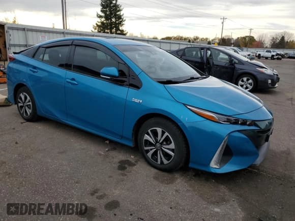 ✅ 2017 Toyota Prius Plus • VIN: JTDKARFP5H3010225 • Lot: 91607785. Wystawiony na Copart z przebiegiem 108 219 mil. Bezpłatny archiwum sprzedaży aukcyjnych z USA i szczegółowy raport historii pojazdu na DreamBid. Zdjęcie 4.