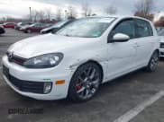 ✅ 2013 Volkswagen Golf GTI • VIN: WVWGV7AJ5DW136286 • Lot: 43704695. Wystawiony na IAAI z przebiegiem 157 249 mil. Bezpłatny archiwum sprzedaży aukcyjnych z USA i szczegółowy raport historii pojazdu na DreamBid. Zdjęcie 2.