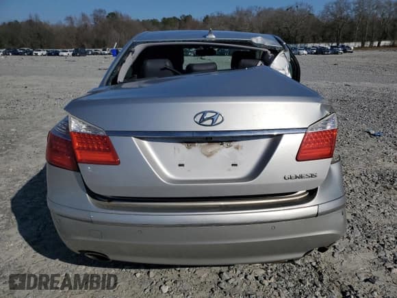 ✅ 2011 Hyundai Genesis • VIN: KMHGC4DE0BU115255 • Лот: 84972065. Опубликован ранее на Copart с пробегом 240 038 миль. Бесплатный доступ к архиву аукционных продаж из США и подробный отчёт об истории автомобиля на DreamBid. Изображение 6.