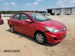 2013 Hyundai Accent GLS z VIN KMHCT4AE5DU480410, wystawiony jako Copart lot #81593145 z przebiegiem 118 608 mil mil oraz Szkoda całkowita • Salvage title. Historia ofert i sprzedaży dostępna na DreamBid. Obrazek 4.
