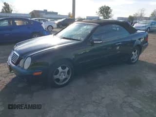 ✅ 2003 Mercedes-Benz CLK 320 • VIN: WDBLK65G03T138848 • Lot: 43666561. Wystawiony na IAAI z przebiegiem 121 568 mil. Bezpłatny archiwum sprzedaży aukcyjnych z USA i szczegółowy raport historii pojazdu na DreamBid. Zdjęcie 2.