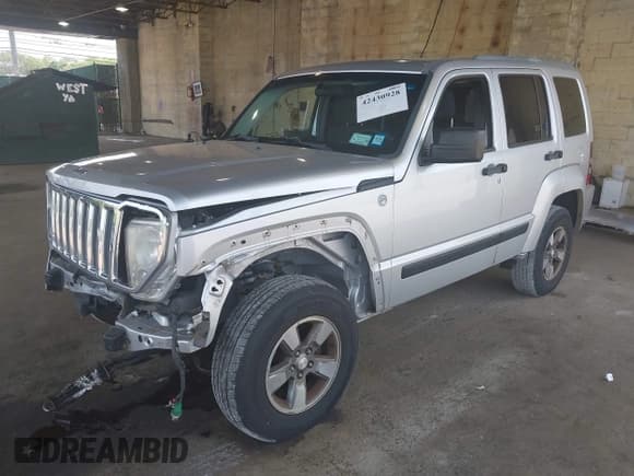 ✅ 2011 Jeep Liberty Sport Jet • VIN: 1J4PN2GK4BW531246 • Lot: 42430928. Listed on IAAI with 142,887 mi. Free auction sales archive from the USA and detailed vehicle history report at DreamBid. Image 17.