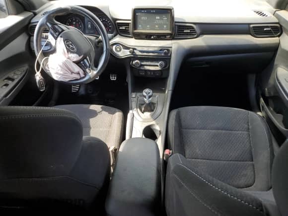 2020 Hyundai Veloster with VIN KMHT36AH4LU005268, listed as a Copart auction lot 76356654 with 44,310 mi miles and Salvage title. Bid and sale history available at DreamBid. Image 8.