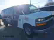 2012 Chevrolet Express Passenger 1LT z VIN 1GAZG1FG9C1139757, wystawiony jako IAAI lot #41578074 z przebiegiem 62 563 mil mil oraz . Historia ofert i sprzedaży dostępna na DreamBid. Obrazek 1.