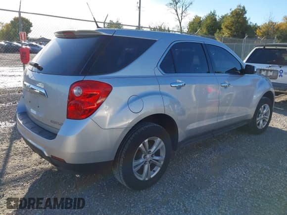 ✅ 2013 Chevrolet Equinox LS • VIN: 2GNALBEK1D6108746 • Лот: 43617469. Опубликован ранее на IAAI с пробегом 122 441 миль. Бесплатный доступ к архиву аукционных продаж из США и подробный отчёт об истории автомобиля на DreamBid. Изображение 4.