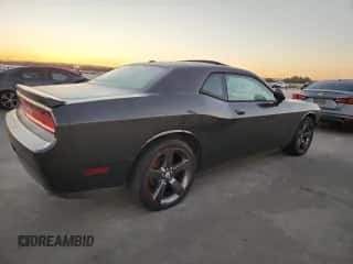 2013 Dodge Challenger R/T z VIN 2C3CDYBT7DH674305, wystawiony jako Copart lot #89642955 z przebiegiem Nie podano mil oraz Czysty tytuł • Clean title. Historia ofert i sprzedaży dostępna na DreamBid. Obrazek 3.