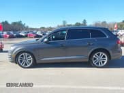 ✅ 2018 Audi Q7 Prestige • VIN: WA1VAAF78JD054423 • Lot: 43727150. Wystawiony na IAAI z przebiegiem 184 568 mil. Bezpłatny archiwum sprzedaży aukcyjnych z USA i szczegółowy raport historii pojazdu na DreamBid. Zdjęcie 14.