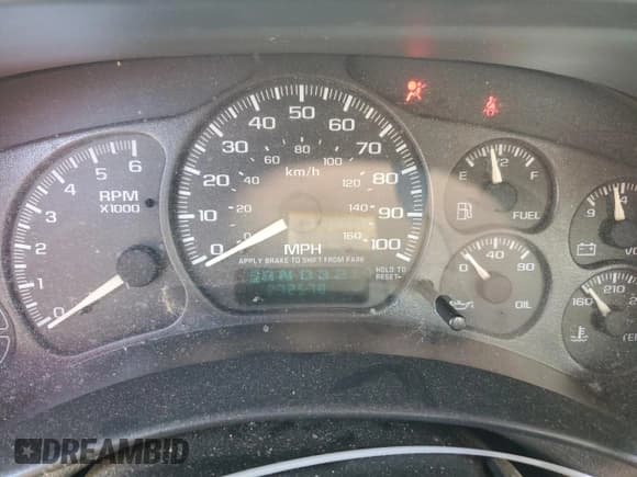 ✅ 2002 Chevrolet Silverado 1500 • VIN: 1GCEC14W12Z340242 • Лот: 77856764. Опубликован ранее на Copart с пробегом 272 578 миль. Бесплатный доступ к архиву аукционных продаж из США и подробный отчёт об истории автомобиля на DreamBid. Изображение 9.