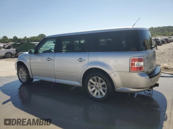 ✅ 2012 Ford Flex SEL • VIN: 2FMGK5CC5CBD20232 • Lot: 70122195. Listed on Copart with 143,859 mi. Free auction sales archive from the USA and detailed vehicle history report at DreamBid. Image 2.