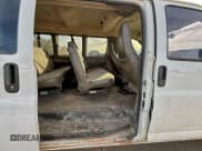 ✅ 2017 Chevrolet Express Passenger LT • VIN: 1GAZGMFG7H1180817 • Лот: 96588655. Опубликован ранее на Copart с пробегом 195 081 миль. Бесплатный доступ к архиву аукционных продаж из США и подробный отчёт об истории автомобиля на DreamBid. Изображение 6.