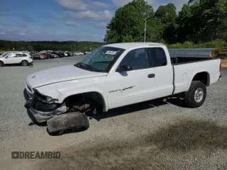 ✅ 2000 Dodge Dakota SLT • VIN: 1B7GG22X0YS554137 • Lot: 54960385. Wystawiony na Copart z przebiegiem 162 889 mil. Bezpłatny archiwum sprzedaży aukcyjnych z USA i szczegółowy raport historii pojazdu na DreamBid. Zdjęcie 1.