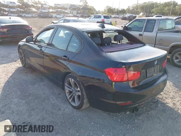 ✅ 2015 BMW 3 Series 328i • VIN: WBA3A5G56FNS86289 • Лот: 42150471. Опубликован ранее на IAAI с пробегом 114 625 миль. Бесплатный доступ к архиву аукционных продаж из США и подробный отчёт об истории автомобиля на DreamBid. Изображение 3.