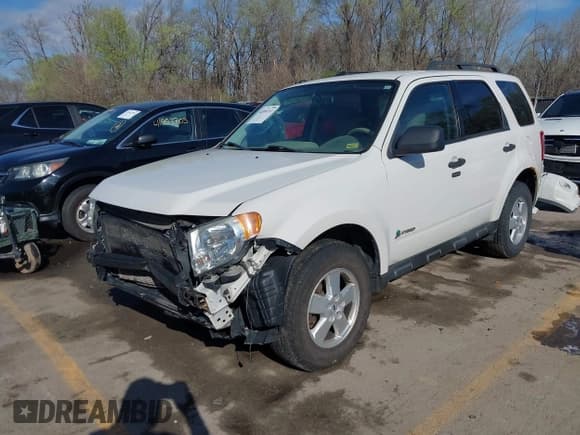 ✅ 2011 Ford Escape Hybrid • VIN: 1FMCU4K37BKC68370 • Lot: 41895193. Wystawiony na IAAI z przebiegiem 220 321 mil. Bezpłatny archiwum sprzedaży aukcyjnych z USA i szczegółowy raport historii pojazdu na DreamBid. Zdjęcie 2.