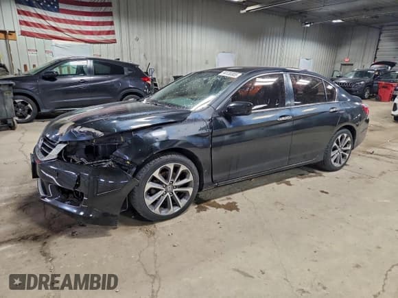 ✅ 2014 Honda Accord Sport • VIN: 1HGCR2F55EA284813 • Лот: 94130305. Опубликован ранее на Copart с пробегом 158 010 миль. Бесплатный доступ к архиву аукционных продаж из США и подробный отчёт об истории автомобиля на DreamBid. Изображение 1.