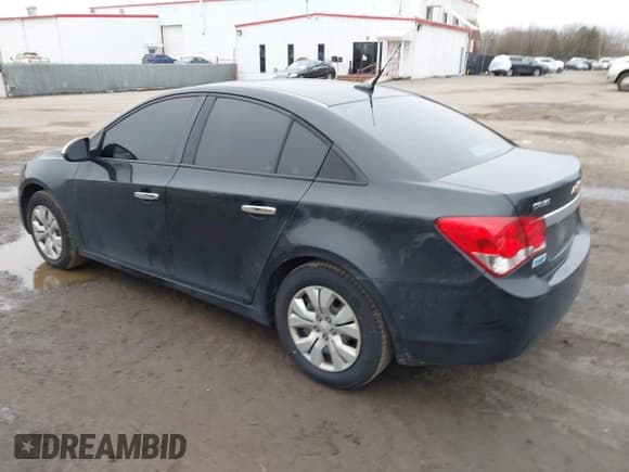 ✅ 2014 Chevrolet Cruze LS • VIN: 1G1PA5SG3E7307169 • Lot: 43888123. Wystawiony na IAAI z przebiegiem 200 645 mil. Bezpłatny archiwum sprzedaży aukcyjnych z USA i szczegółowy raport historii pojazdu na DreamBid. Zdjęcie 3.