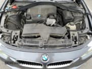 ✅ 2017 BMW 3 Series 320i • VIN: WBA8E1G5XHNU12806 • Lot: 80405355. Wystawiony na Copart z przebiegiem 120 773 mil. Bezpłatny archiwum sprzedaży aukcyjnych z USA i szczegółowy raport historii pojazdu na DreamBid. Zdjęcie 11.