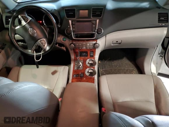 ✅ 2013 Toyota Highlander Limited • VIN: JTEDC3EH8D2018275 • Lot: 45606465. Listed on Copart with Not provided. Free auction sales archive from the USA and detailed vehicle history report at DreamBid. Image 8.