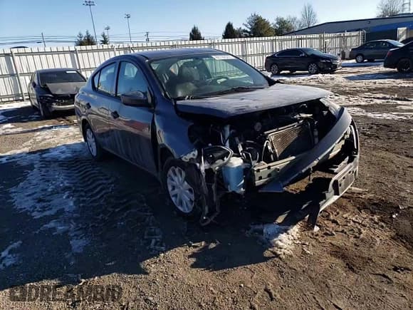 ✅ 2018 Nissan Versa S • VIN: 3N1CN7AP3JL824665 • Lot: 88192095. Wystawiony na Copart z przebiegiem 126 415 mil. Bezpłatny archiwum sprzedaży aukcyjnych z USA i szczegółowy raport historii pojazdu na DreamBid. Zdjęcie 11.