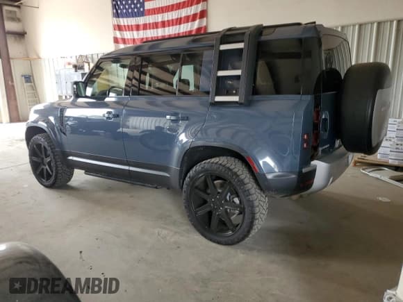 ✅ 2020 Land Rover Defender SE • VIN: SALEP7EUXL2020490 • Lot: 64925185. Wystawiony na Copart z przebiegiem 104 952 mil. Bezpłatny archiwum sprzedaży aukcyjnych z USA i szczegółowy raport historii pojazdu na DreamBid. Zdjęcie 2.