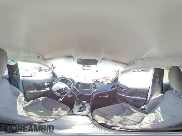 ✅ 2019 Jeep Cherokee Latitude • VIN: 1C4PJLCBXKD108860 • Лот: 64443105. Опубликован ранее на Copart с пробегом 61 240 миль. Бесплатный доступ к архиву аукционных продаж из США и подробный отчёт об истории автомобиля на DreamBid. Изображение 15.