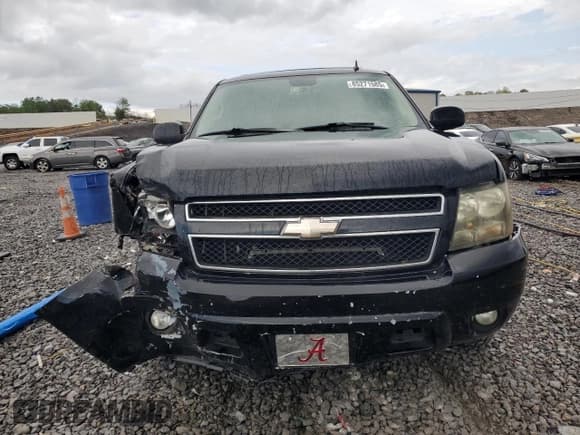 ✅ 2009 Chevrolet Suburban 2LT • VIN: 1GNFC26089R288936 • Lot: 85271585. Wystawiony na Copart z przebiegiem 283 722 mil. Bezpłatny archiwum sprzedaży aukcyjnych z USA i szczegółowy raport historii pojazdu na DreamBid. Zdjęcie 5.