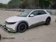 2023 Hyundai Ioniq 5 Limited z VIN KM8KRDAF9PU145545, wystawiony jako Copart lot #72340754 z przebiegiem 25 484 mil mil oraz Szkoda całkowita • Salvage title. Historia ofert i sprzedaży dostępna na DreamBid. Obrazek 1.