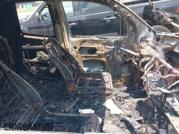 ✅ 2013 Toyota Tundra • VIN: 5TFUW5F1XDX290595 • Лот: 42668923. Опубликован ранее на IAAI с пробегом Не указан. Бесплатный доступ к архиву аукционных продаж из США и подробный отчёт об истории автомобиля на DreamBid. Изображение 5.