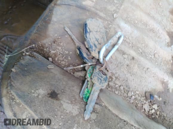 ✅ 2012 Chevrolet Silverado 2500HD LT • VIN: 1GC2KXCG1CZ337684 • Lot: 40494392. Wystawiony na IAAI z przebiegiem Nie podano. Bezpłatny archiwum sprzedaży aukcyjnych z USA i szczegółowy raport historii pojazdu na DreamBid. Zdjęcie 11.