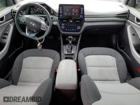 2020 Hyundai Ioniq Blue с VIN KMHC65LC9LU224035, выставлен на аукционе Copart как лот 80062004 с пробегом 45 877 миль миль и Списание • Salvage title. История ставок и продаж доступна на DreamBid. Изображение 8.