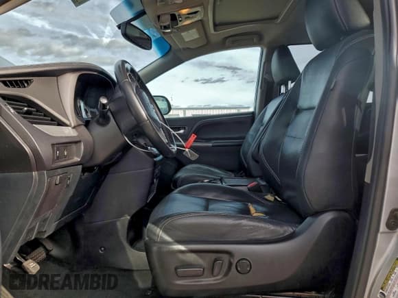 ✅ 2015 Toyota Sienna SE • VIN: 5TDXK3DC9FS644343 • Lot: 94043975. Listed on Copart with 168,322 mi. Free auction sales archive from the USA and detailed vehicle history report at DreamBid. Image 7.