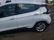 ✅ 2023 Chevrolet Bolt EV 1LT • VIN: 1G1FW6S09P4121713 • Lot: 62296664. Wystawiony na Copart z przebiegiem Nie podano. Bezpłatny archiwum sprzedaży aukcyjnych z USA i szczegółowy raport historii pojazdu na DreamBid. Zdjęcie 10.