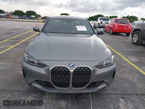 ✅ 2025 BMW 4 Series 430i • VIN: WBA43DA0XSCS97307 • Lot: 43264679. Listed on IAAI with 25,865 mi. Free auction sales archive from the USA and detailed vehicle history report at DreamBid. Image 12.