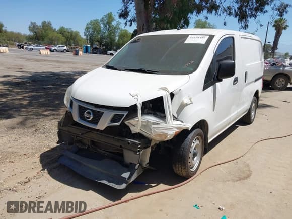 ✅ 2015 Nissan NV200 SV • VIN: 3N6CM0KN2FK690052 • Lot: 42438197. Listed on IAAI with 193,011 mi. Free auction sales archive from the USA and detailed vehicle history report at DreamBid. Image 2.