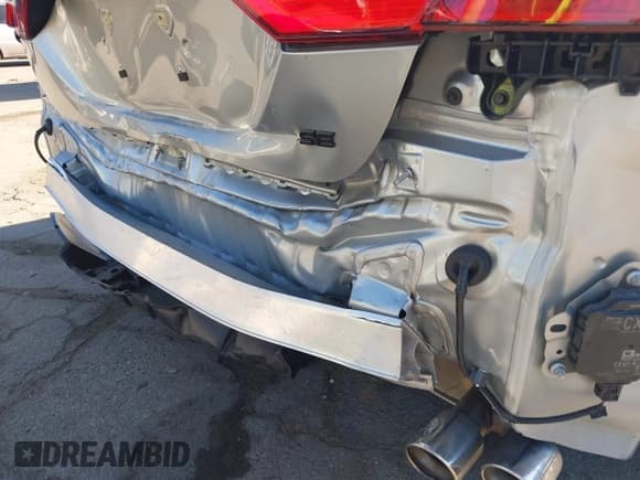 ✅ 2024 Toyota Camry SE • VIN: 4T1G11AK2RU263254 • Lot: 43577335. Listed on IAAI with 20,205 mi. Free auction sales archive from the USA and detailed vehicle history report at DreamBid. Image 17.