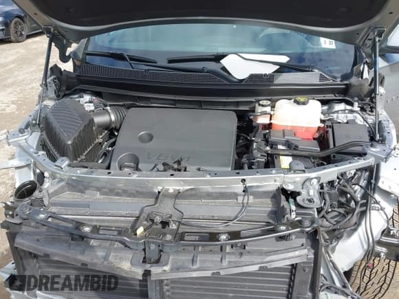 ✅ 2023 Chevrolet Traverse LT Cloth • VIN: 1GNERGKW0PJ104926 • Lot: 43464850. Wystawiony na IAAI z przebiegiem 27 566 mil. Bezpłatny archiwum sprzedaży aukcyjnych z USA i szczegółowy raport historii pojazdu na DreamBid. Zdjęcie 10.