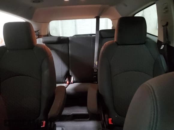 ✅ 2012 Chevrolet Traverse 2LT • VIN: 1GNKVJED1CJ355941 • Lot: 72177424. Wystawiony na Copart z przebiegiem 197 023 mil. Bezpłatny archiwum sprzedaży aukcyjnych z USA i szczegółowy raport historii pojazdu na DreamBid. Zdjęcie 10.