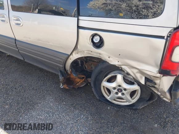 ✅ 2004 Pontiac Montana • VIN: 1GMDU03E94D189934 • Лот: 41968925. Опубликован ранее на IAAI с пробегом 143 411 миль. Бесплатный доступ к архиву аукционных продаж из США и подробный отчёт об истории автомобиля на DreamBid. Изображение 20.