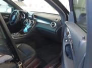 ✅ 2018 Mercedes-Benz GLC 300 • VIN: WDC0G4KB9JV017900 • Лот: 42671692. Опубликован ранее на IAAI с пробегом 93 033 миль. Бесплатный доступ к архиву аукционных продаж из США и подробный отчёт об истории автомобиля на DreamBid. Изображение 5.