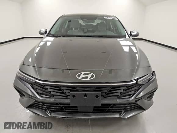 2025 Hyundai Elantra Limited with VIN KMHLN4DJ2SU143693, listed as a Copart auction lot 81075115 with 2,636 mi miles and Clean title. Bid and sale history available at DreamBid. Image 5.