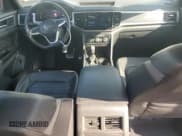 ✅ 2020 Volkswagen Atlas SEL Premium R-Line • VIN: 1V2TE2CA2LC227786 • Лот: 51615995. Опубликован ранее на Copart с пробегом 131 519 миль. Бесплатный доступ к архиву аукционных продаж из США и подробный отчёт об истории автомобиля на DreamBid. Изображение 8.