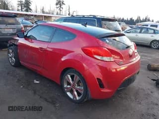 ✅ 2016 Hyundai Veloster • VIN: KMHTC6AD6GU285309 • Lot: 41375098. Wystawiony na IAAI z przebiegiem 77 970 mil. Bezpłatny archiwum sprzedaży aukcyjnych z USA i szczegółowy raport historii pojazdu na DreamBid. Zdjęcie 3.