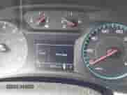 2019 Chevrolet Traverse LT Cloth z VIN 1GNEVMKW7KJ238111, wystawiony jako IAAI lot #43282872 z przebiegiem 122 571 mil mil oraz . Historia ofert i sprzedaży dostępna na DreamBid. Obrazek 16.